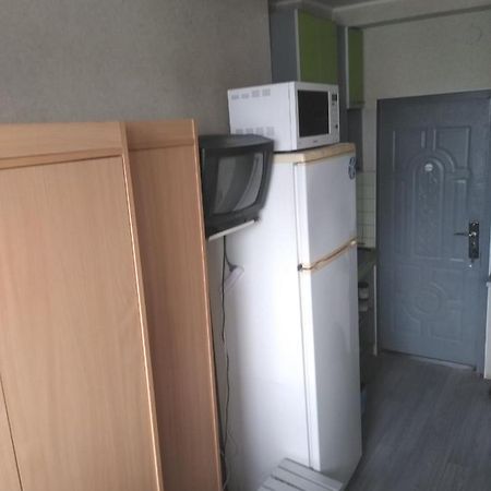 Уютная Квартира Недалеко От Южного Вокзала Jarkov Exterior foto
